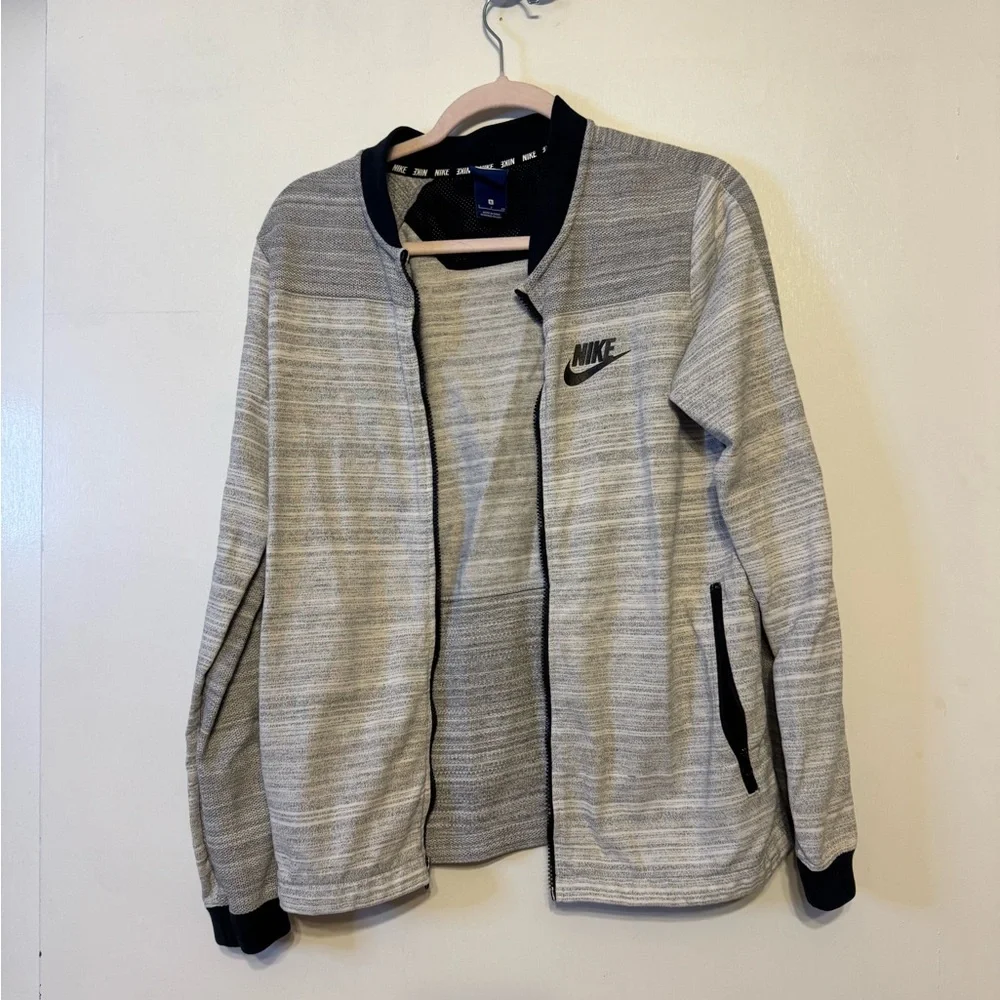 Nike‎ Men's Gray and Black Jacket